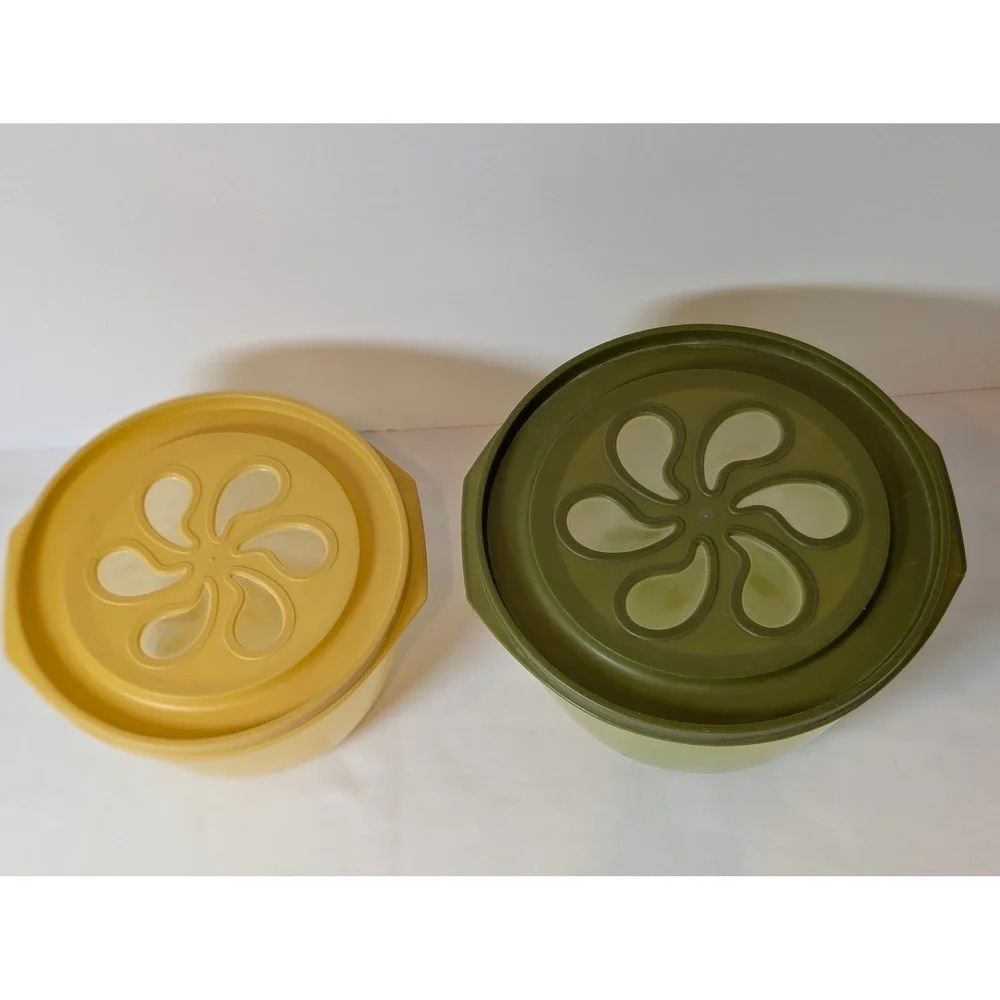 Vintage Rubbermaid Servin Saver Bowls Harvest Gold Avocado Green Daisy Lids 2pc